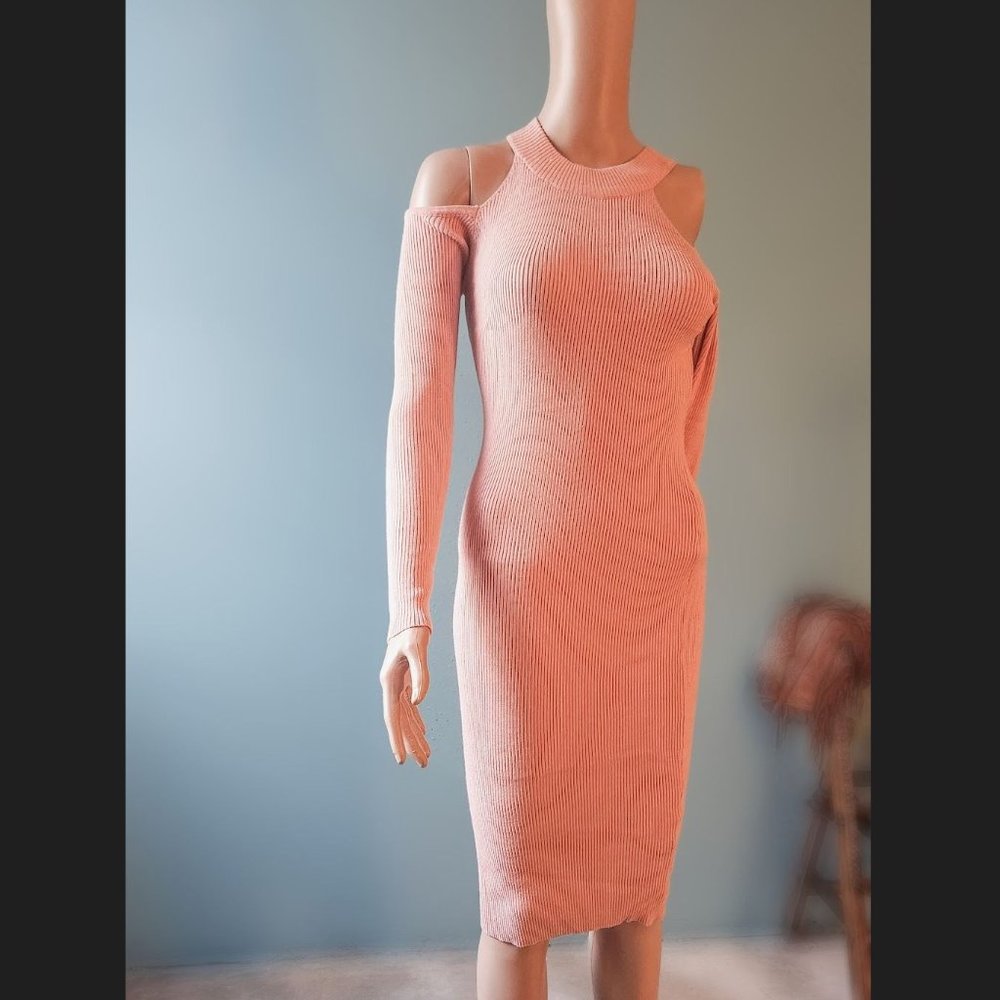 VINTAGE DRESSING Long Pink Cold Shoulder Bodycon Dress, One Size